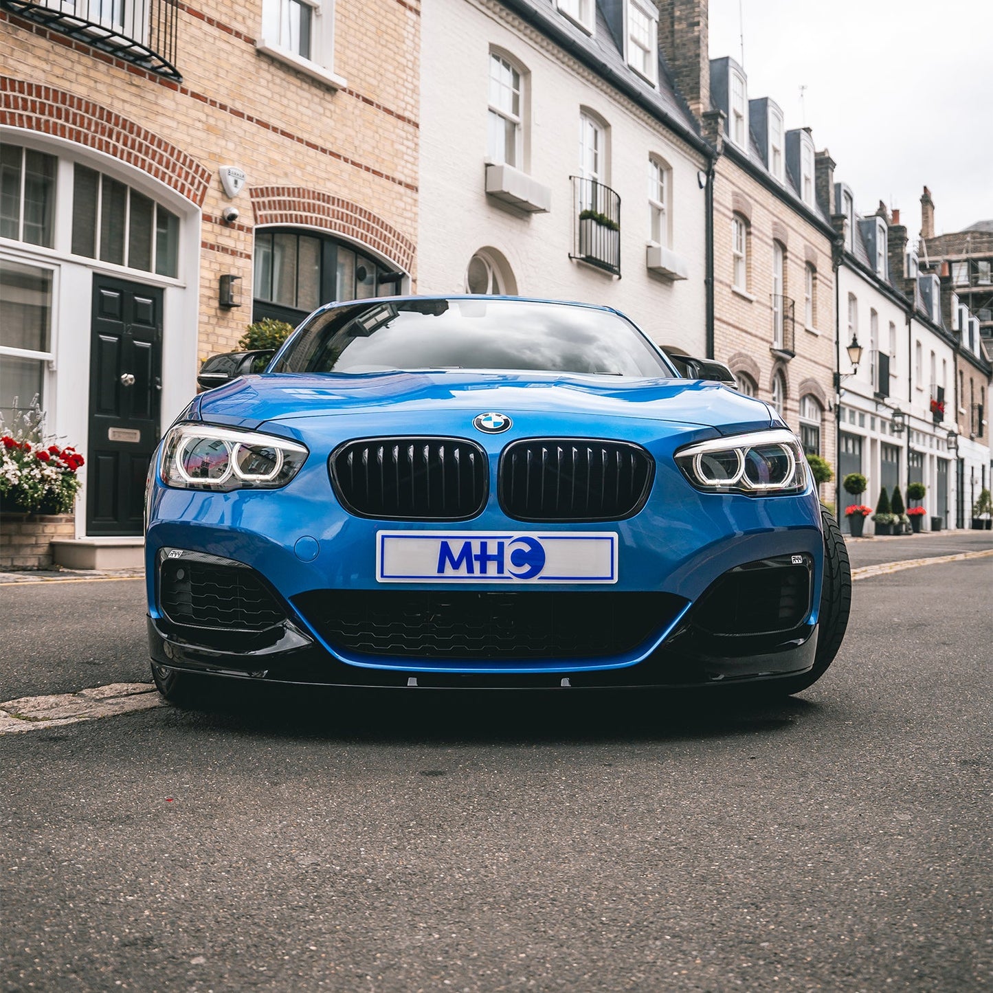 MHC Black BMW 1 Series LCI Single Slat Front Grilles In Gloss Black (F20/F21)